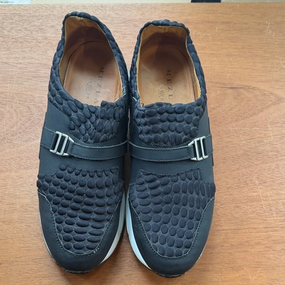 Mezlan Black Textured Sneakers